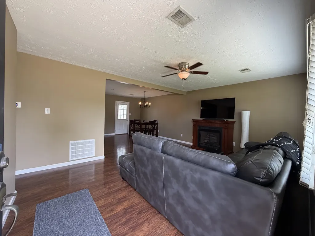 17 Holiday Road Winchester KY 40391