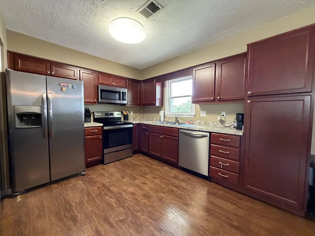 17 Holiday Road Winchester KY 40391