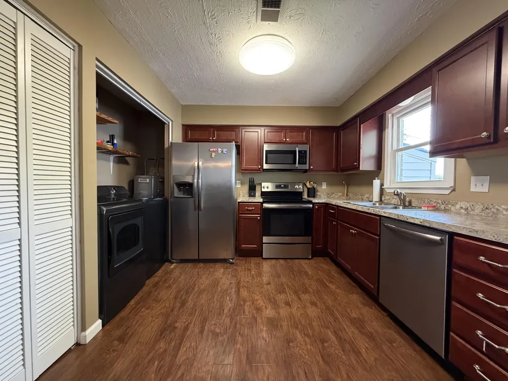 17 Holiday Road Winchester KY 40391