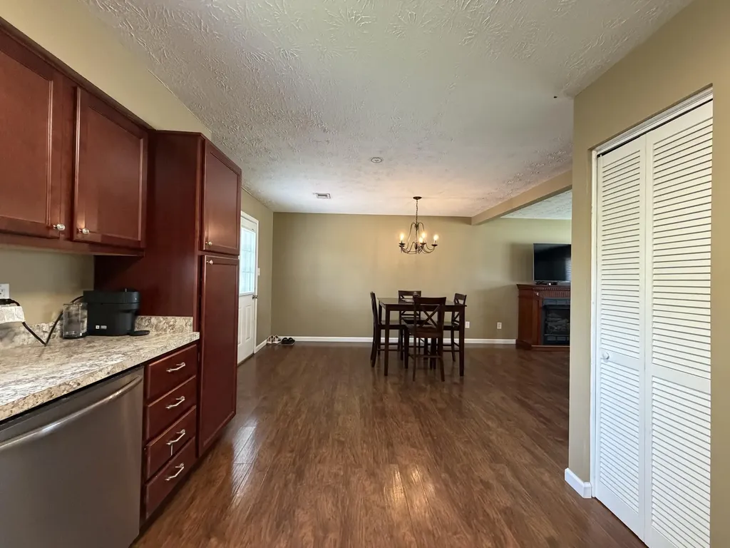17 Holiday Road Winchester KY 40391
