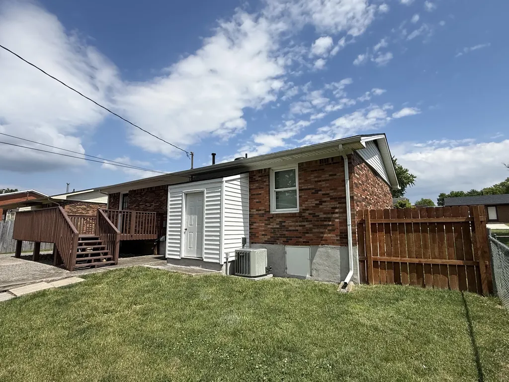 17 Holiday Road Winchester KY 40391