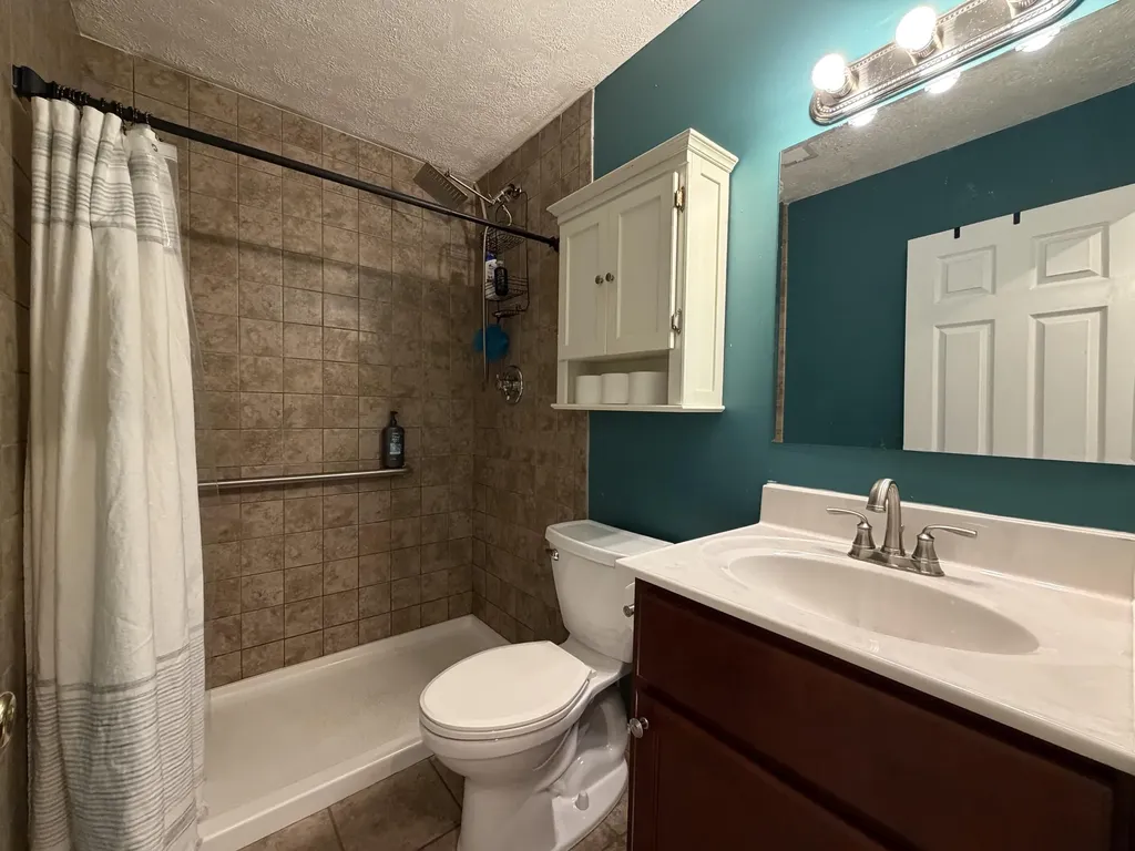 17 Holiday Road Winchester KY 40391