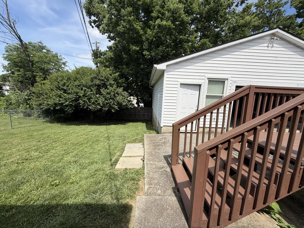 17 Holiday Road Winchester KY 40391
