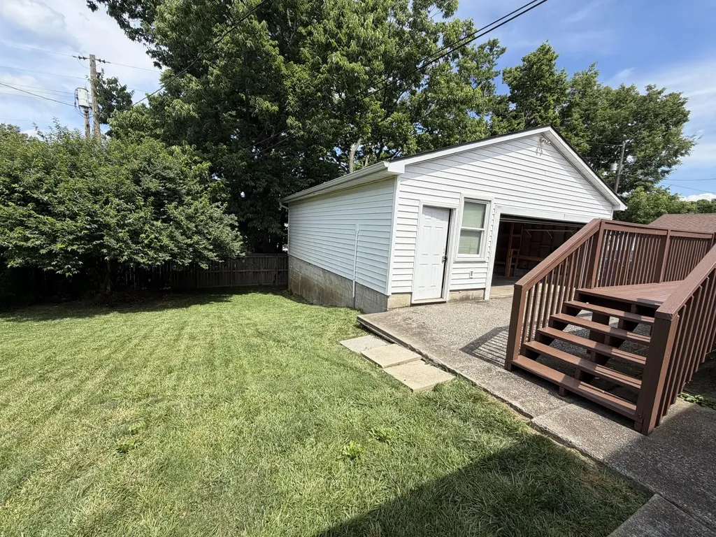 17 Holiday Road Winchester KY 40391