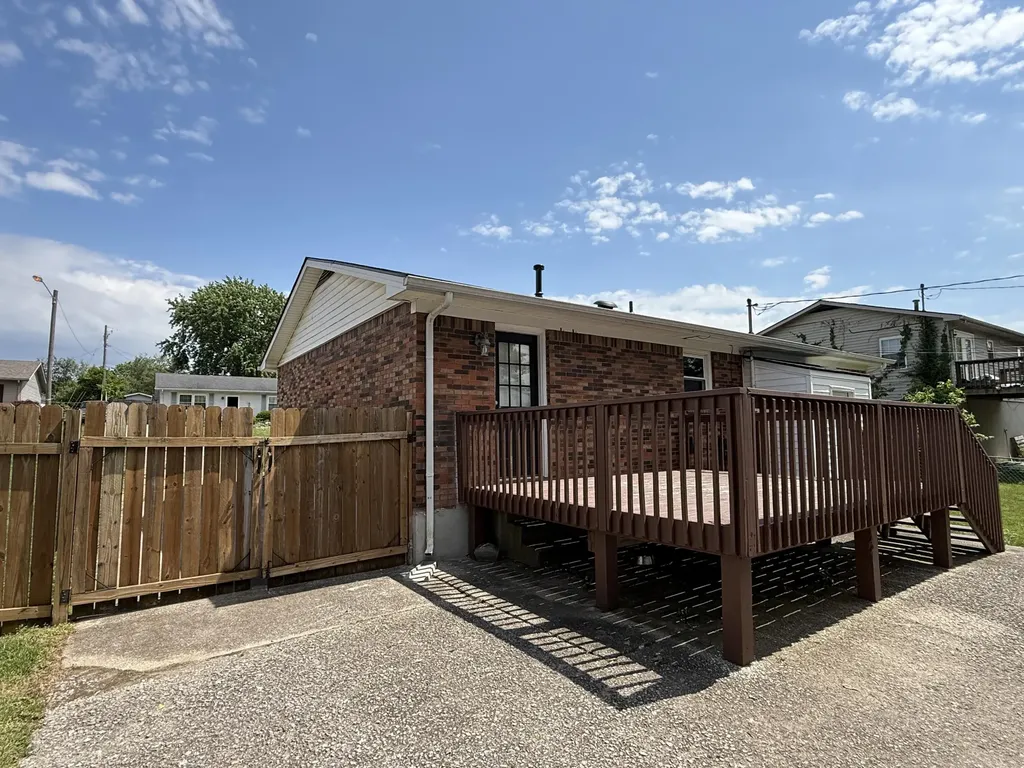 17 Holiday Road Winchester KY 40391