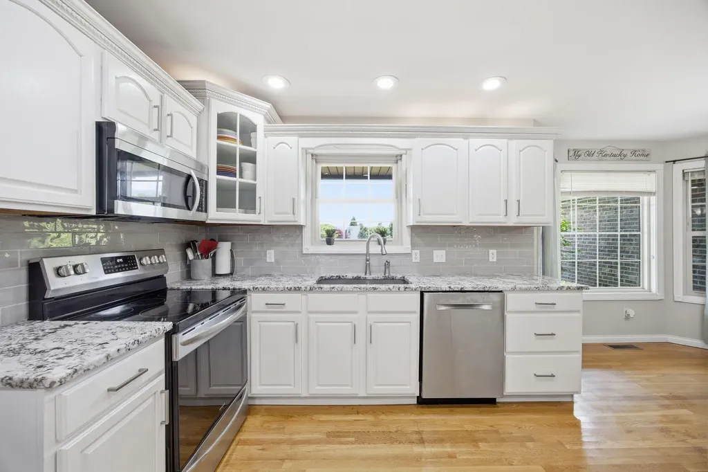 155 Clay Avenue Lancaster KY 40444