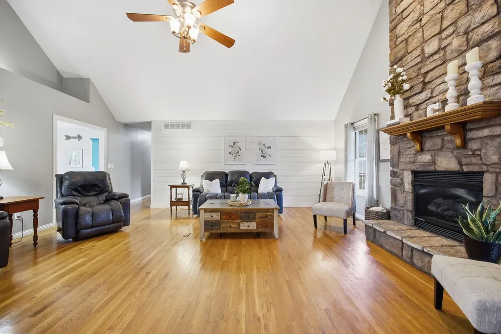 155 Clay Avenue Lancaster KY 40444