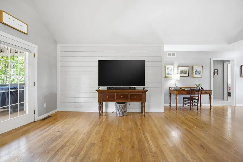 155 Clay Avenue Lancaster KY 40444