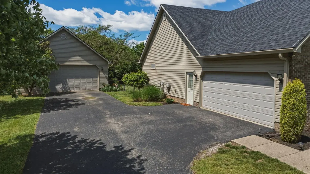 155 Clay Avenue Lancaster KY 40444