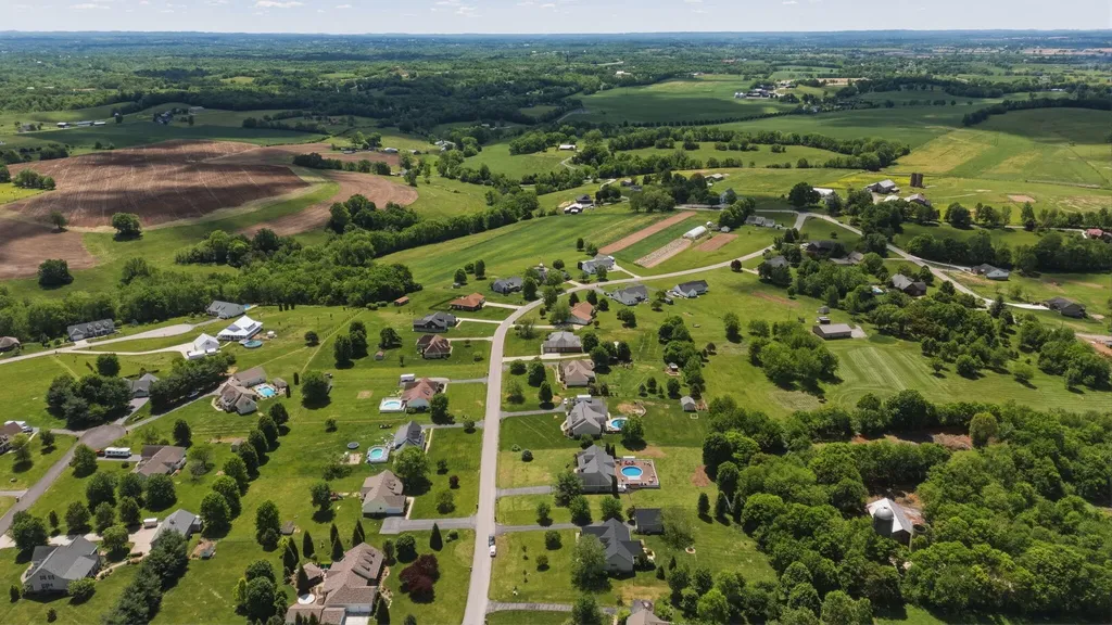 155 Clay Avenue Lancaster KY 40444