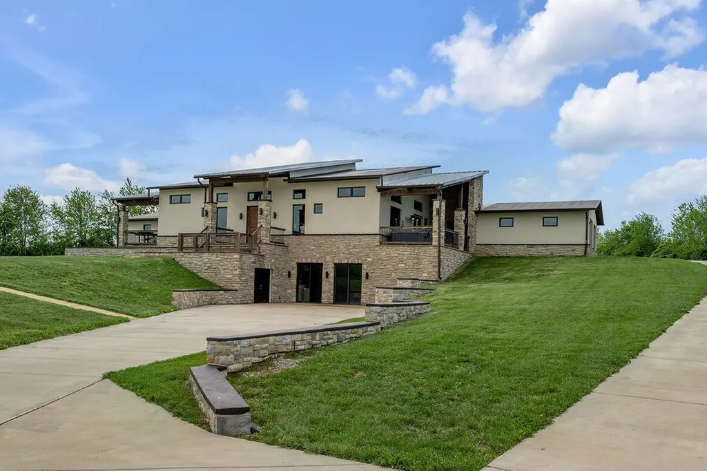 Lexington KY, 5150 Kiddville Lane