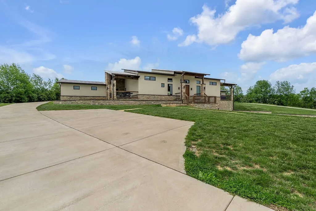 5150 Kiddville Lane Lexington KY 40515