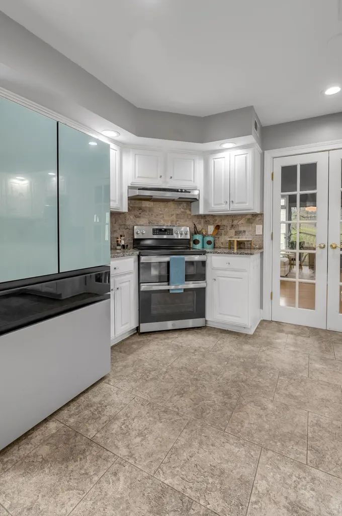 1070 Forest Lake Drive Lexington KY 40515
