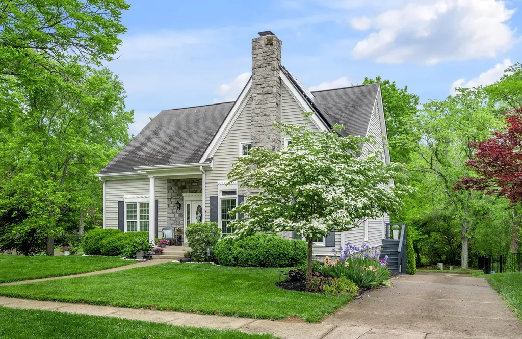 1070 Forest Lake Drive Lexington KY 40515