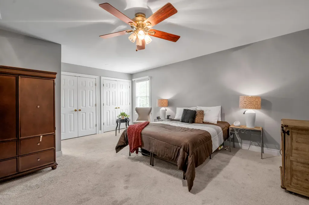 1070 Forest Lake Drive Lexington KY 40515