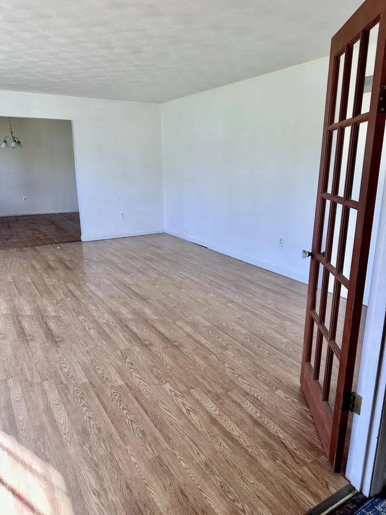 8650 Main Street Jeffersonville KY 40337