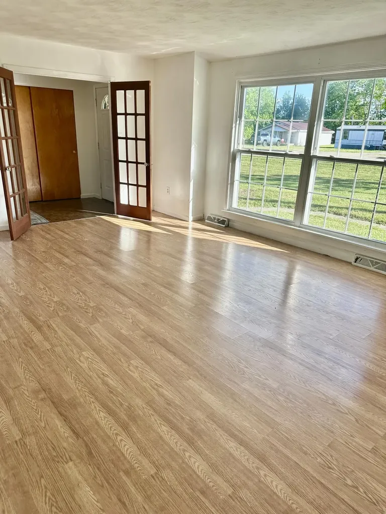 8650 Main Street Jeffersonville KY 40337