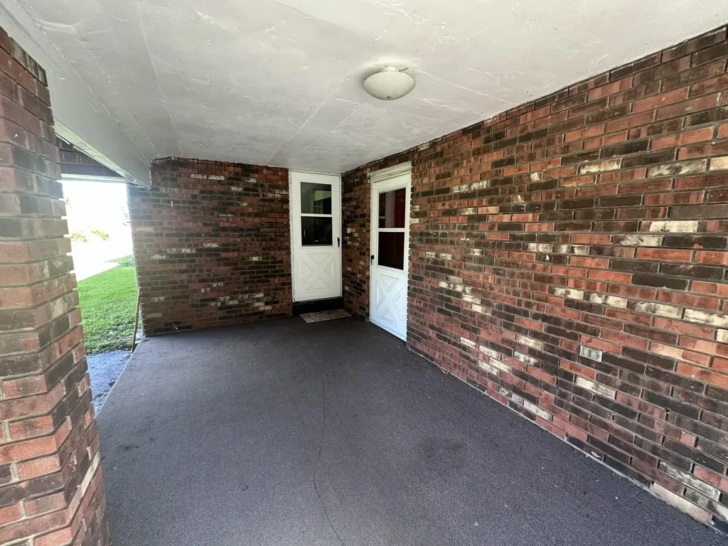 8650 Main Street Jeffersonville KY 40337