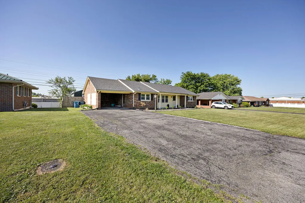 224 Lisa Avenue Danville KY 40422
