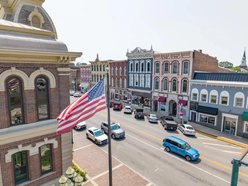 114-116 E Main Street Georgetown KY 40324