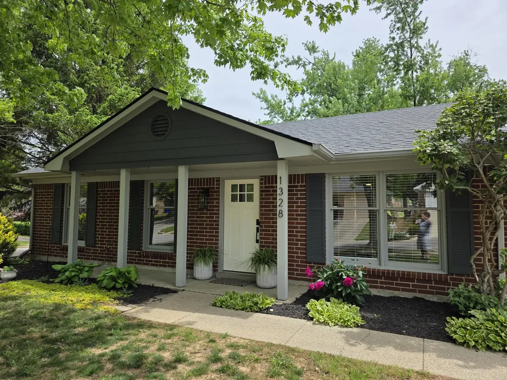 1328 Amherst Drive Lexington KY 40515