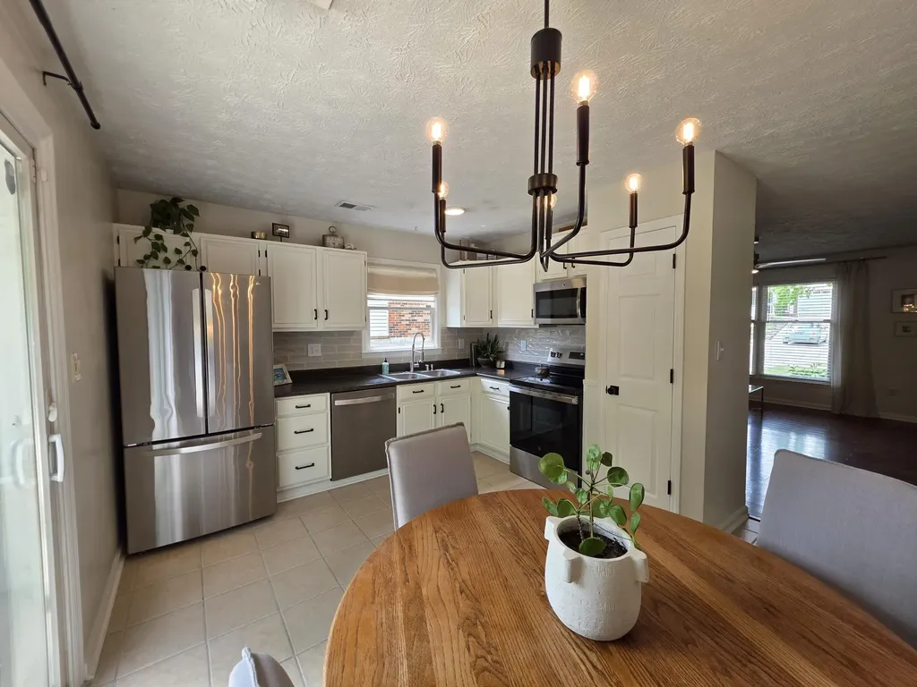1328 Amherst Drive Lexington KY 40515