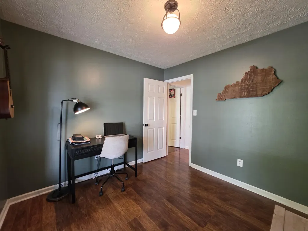 1328 Amherst Drive Lexington KY 40515