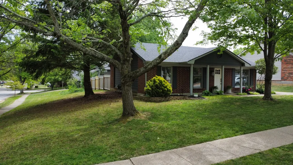 1328 Amherst Drive Lexington KY 40515