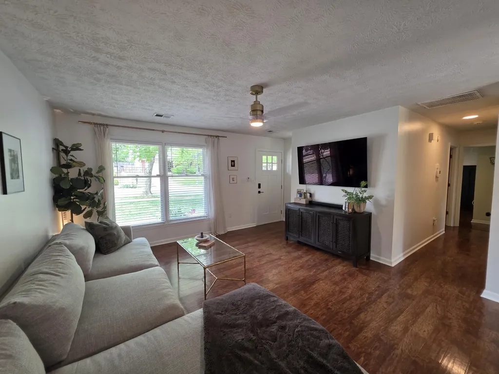 1328 Amherst Drive Lexington KY 40515