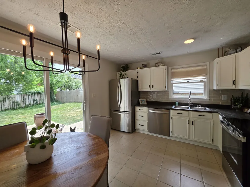 1328 Amherst Drive Lexington KY 40515