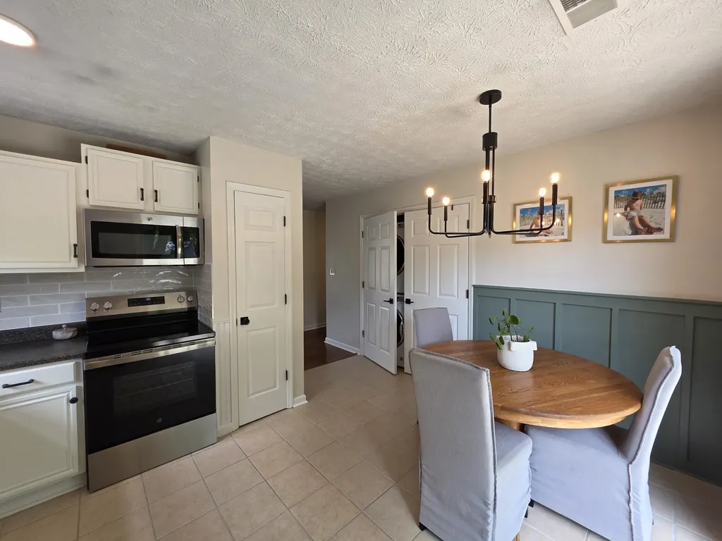 1328 Amherst Drive Lexington KY 40515