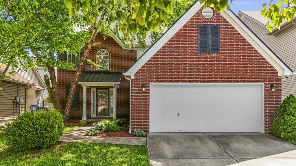 820 White Wood Flat Lexington KY 40511