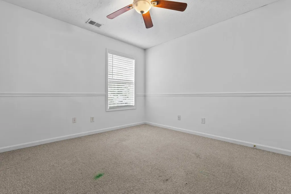 820 White Wood Flat Lexington KY 40511