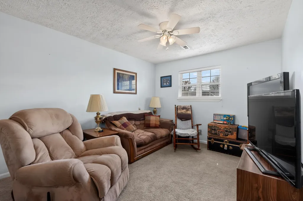 615 Barley Circle Crittenden KY 41030