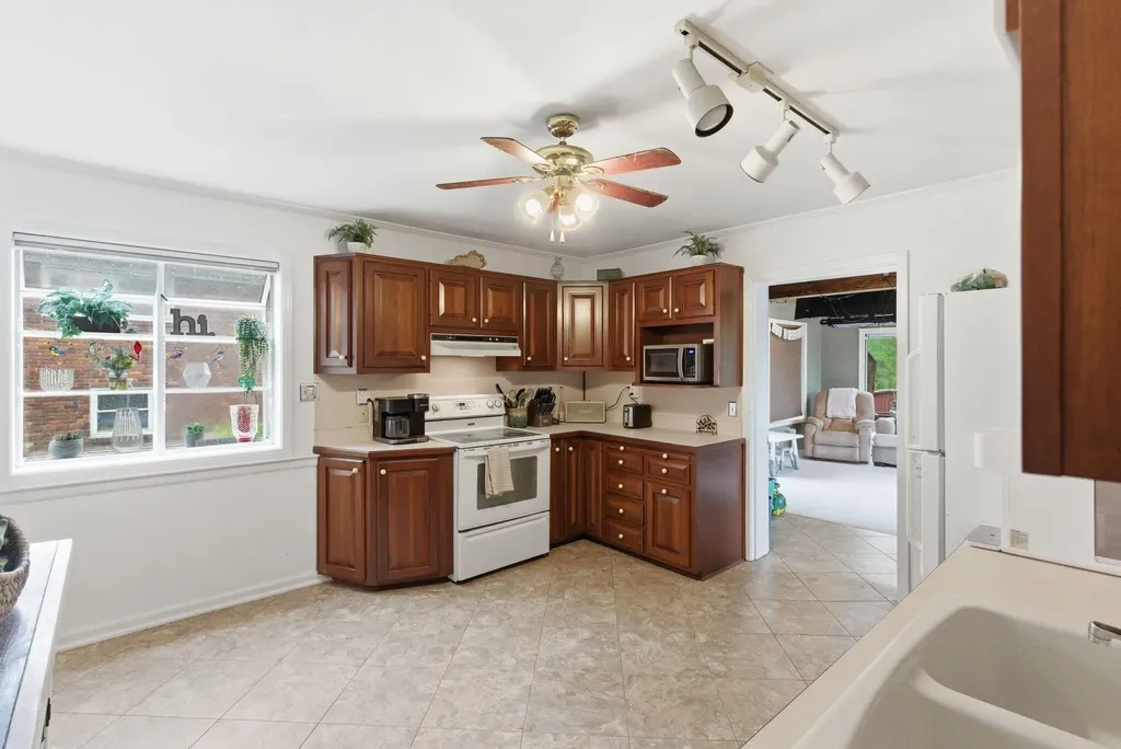 404 Chippewa Trail Frankfort KY 40601