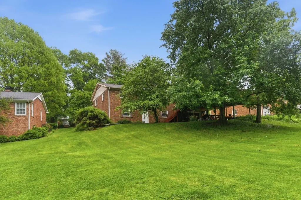 404 Chippewa Trail Frankfort KY 40601