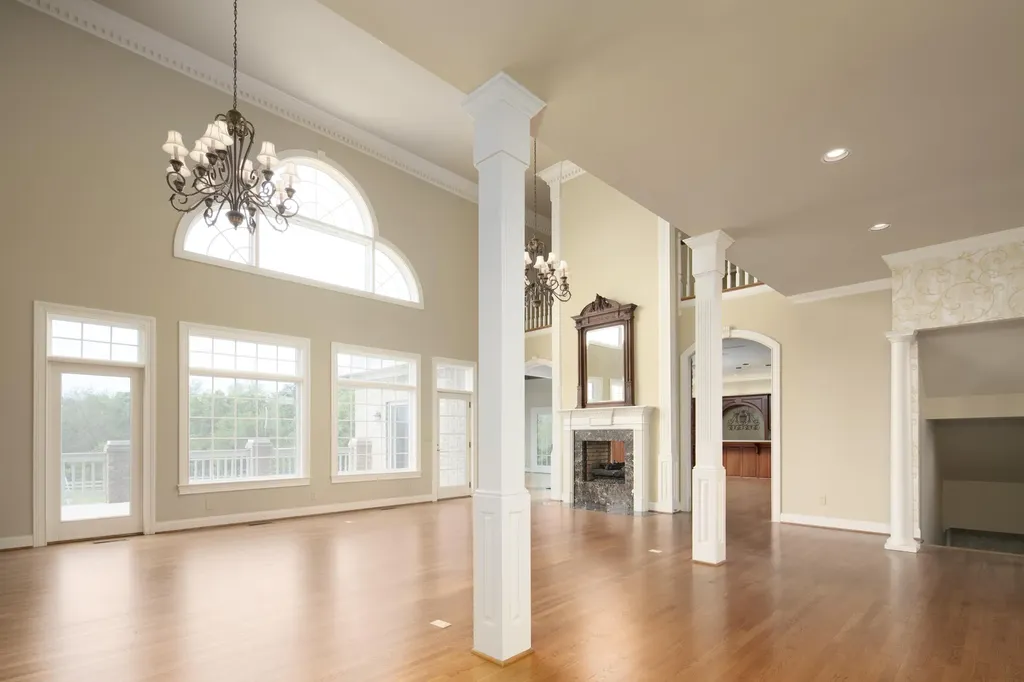 4664 Lexington Road Winchester KY 40391