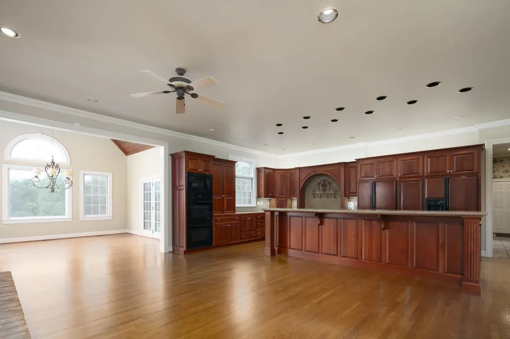 4664 Lexington Road Winchester KY 40391