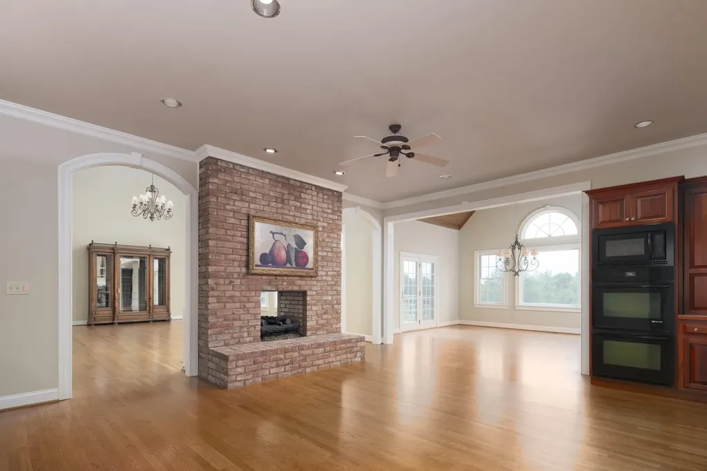 4664 Lexington Road Winchester KY 40391