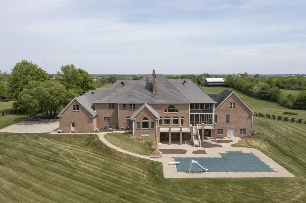 4664 Lexington Road Winchester KY 40391