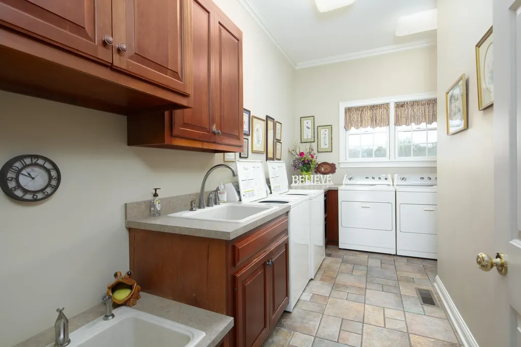 4664 Lexington Road Winchester KY 40391