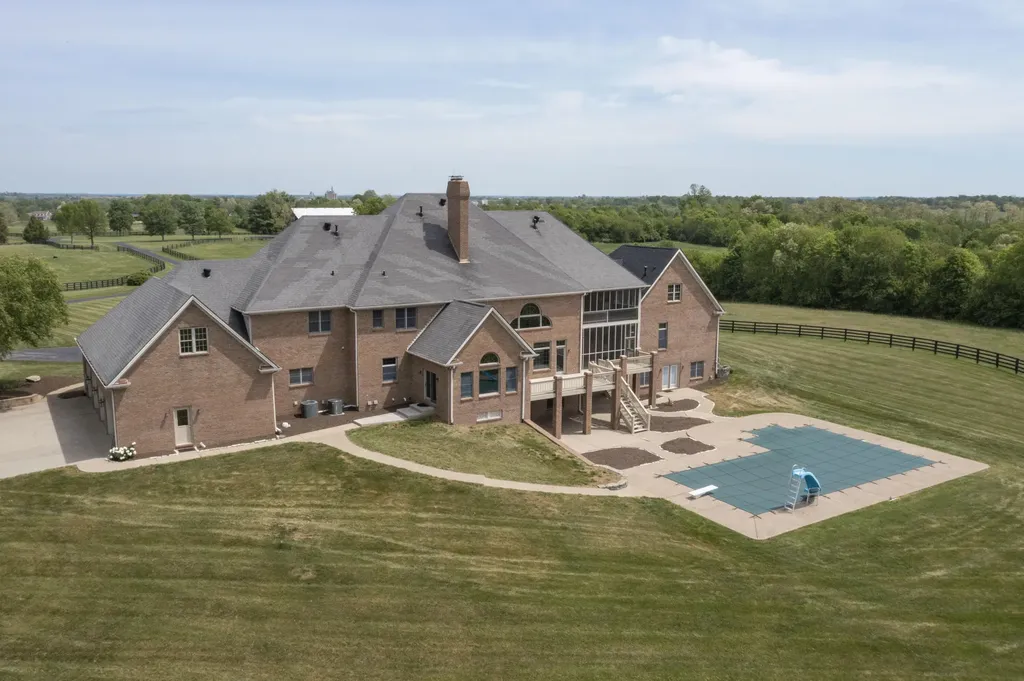 4664 Lexington Road Winchester KY 40391