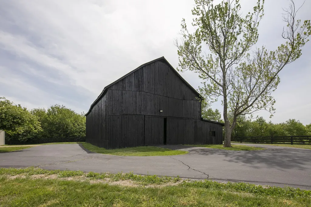 4664 Lexington Road Winchester KY 40391