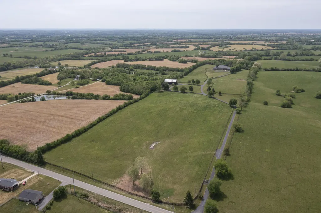 4664 Lexington Road Winchester KY 40391