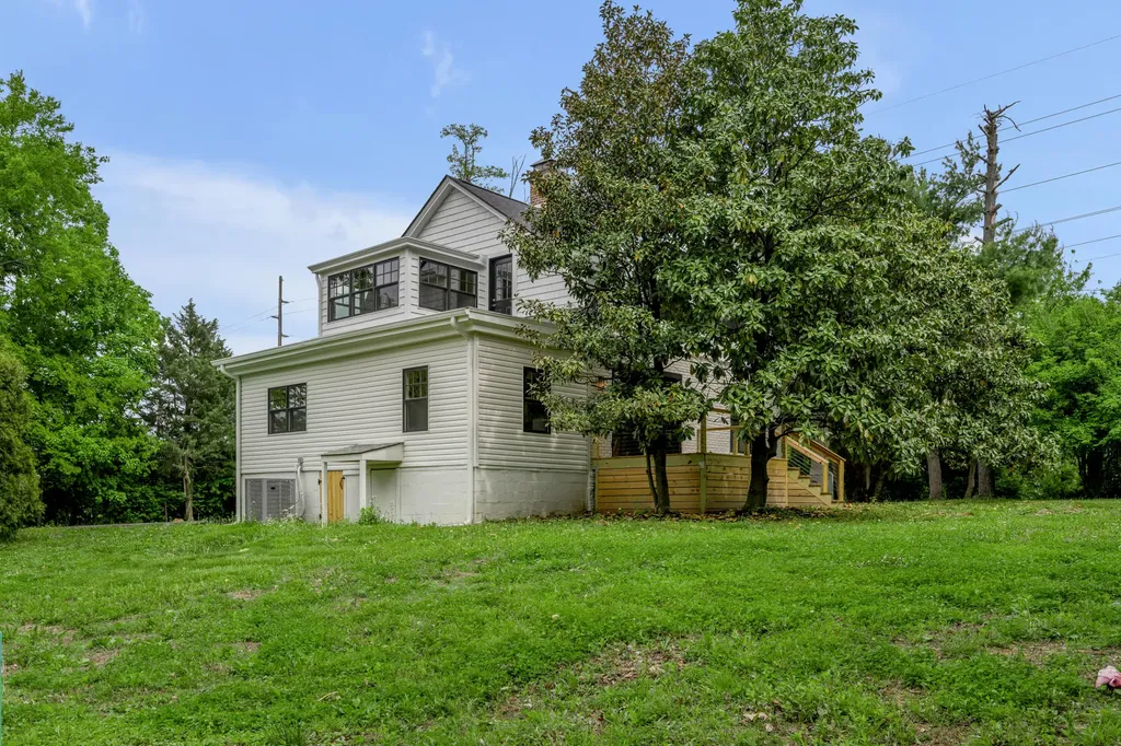 2775 Paris Pike Lexington KY 40511