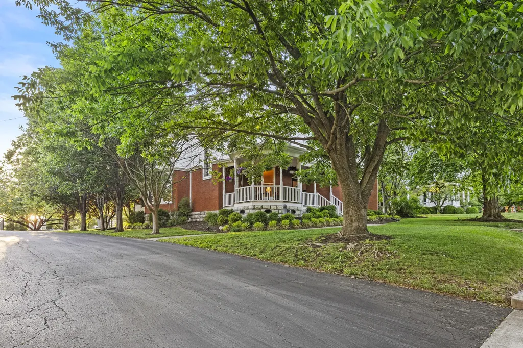 342 N Main Street Harrodsburg KY 40330