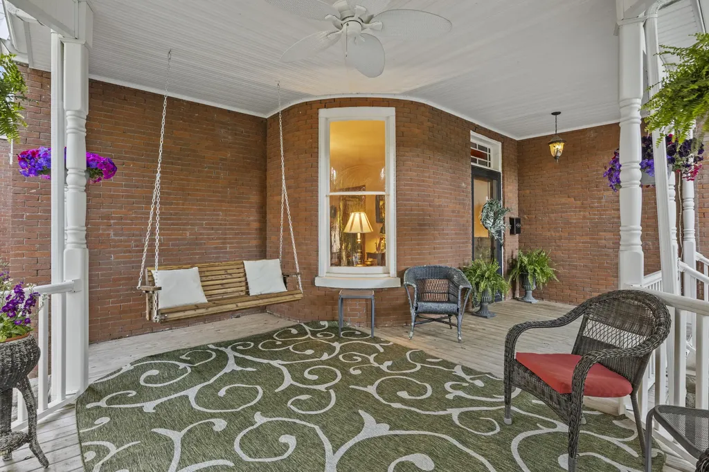 342 N Main Street Harrodsburg KY 40330