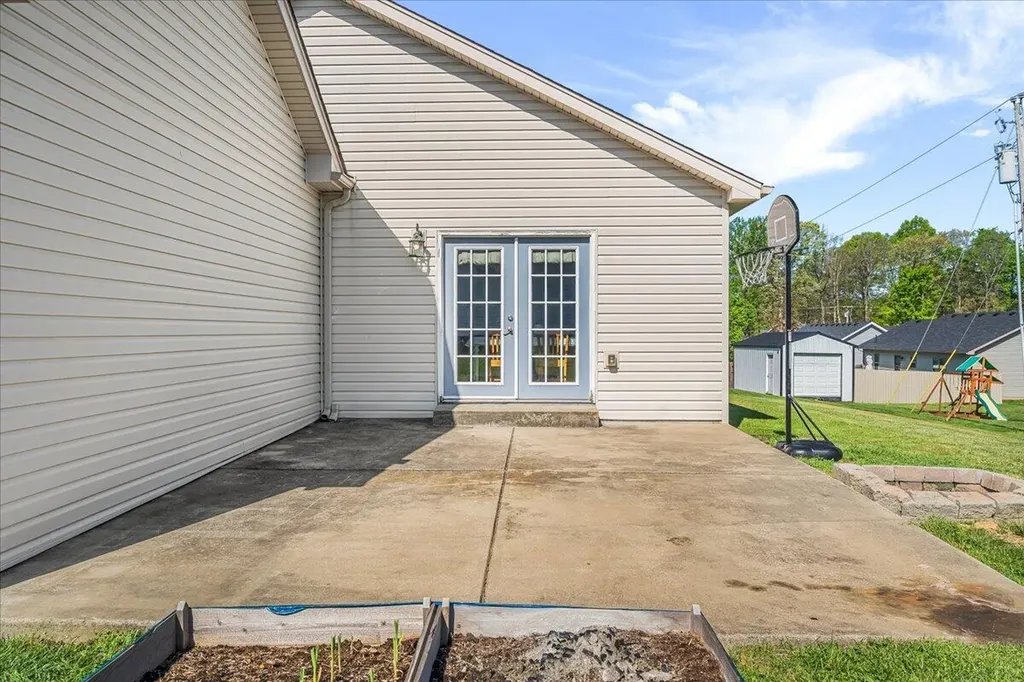 1034 Rueland Drive Lawrenceburg KY 40342