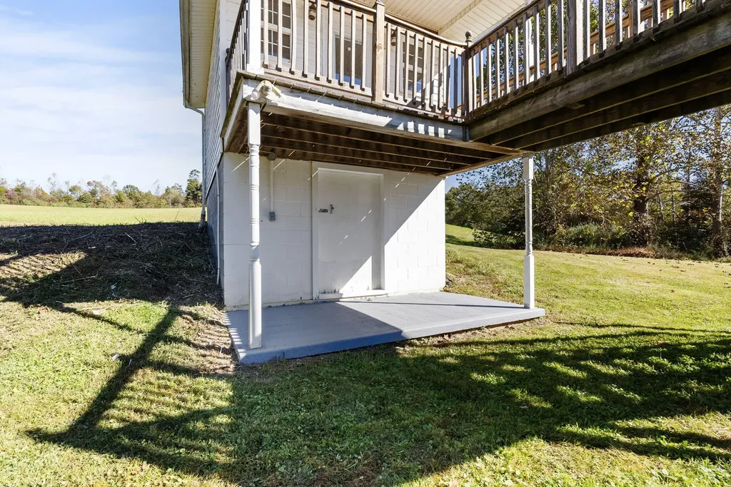 537 Bays Bend Road West Liberty KY 41472