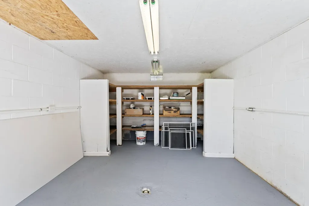 537 Bays Bend Road West Liberty KY 41472